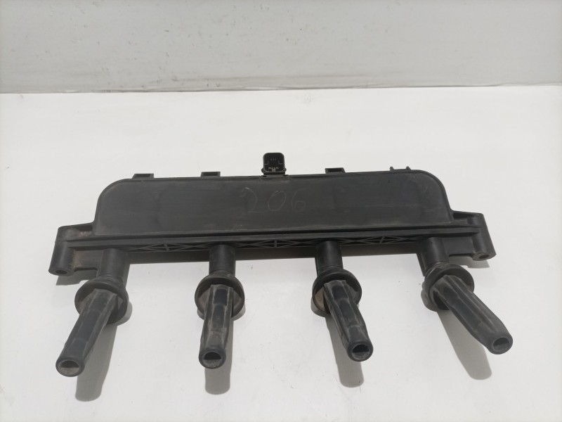 Recambio de bobina encendido para peugeot 206 berlina xs referencia OEM IAM 9628158580  