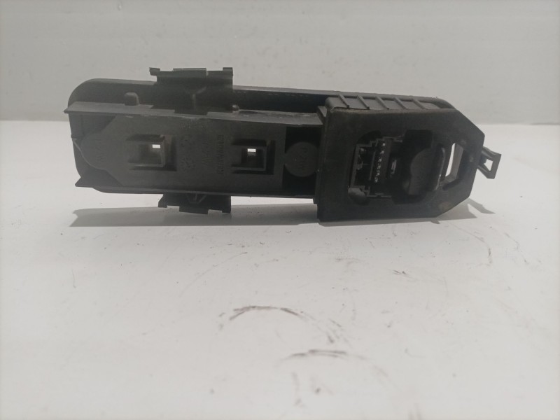 Recambio de portalamparas para renault clio ii fase i fase i referencia OEM IAM 5900  