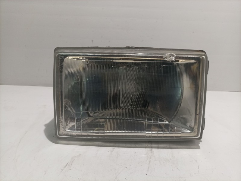 Recambio de faro izquierdo para renault r9 referencia OEM IAM   