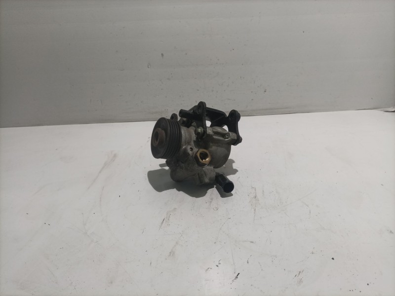 Recambio de bomba direccion para ford mondeo berlina (gd) referencia OEM IAM 93BB3A674CB  