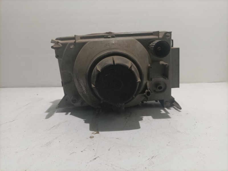 Recambio de faro derecho para renault r9 referencia OEM IAM   