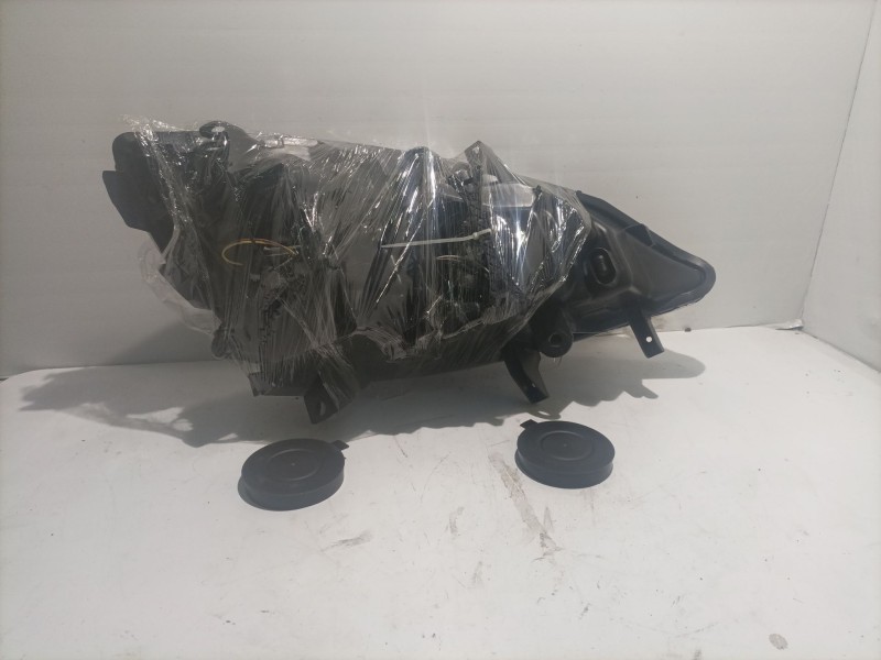Recambio de faro izquierdo para renault scenic ii 1.9 dci diesel referencia OEM IAM 11267501  