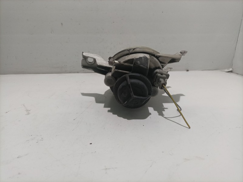 Recambio de faro antiniebla izquierdo para peugeot 206 berlina 1.9 diesel referencia OEM IAM 9635076180  