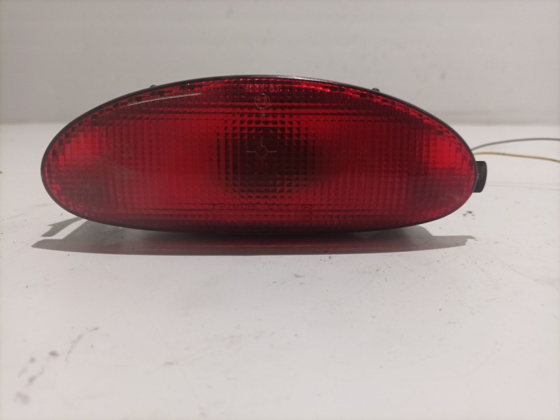 Recambio de piloto trasero central para peugeot 206 berlina xr referencia OEM IAM 1429700  