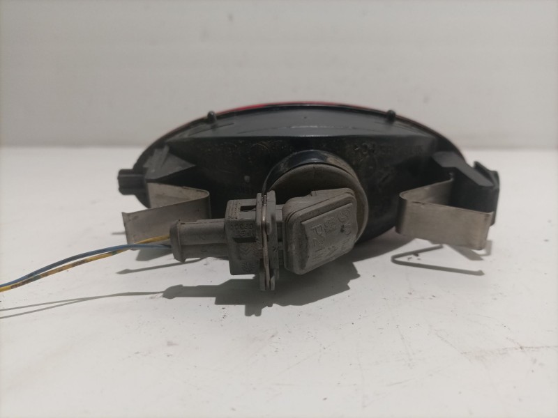 Recambio de piloto trasero central para peugeot 206 berlina xr referencia OEM IAM 1429700  