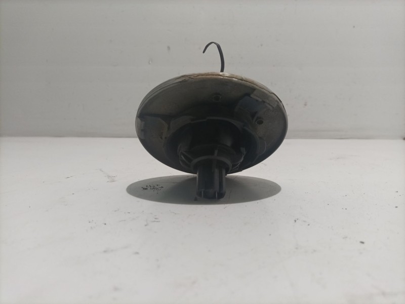 Recambio de tapa exterior combustible para peugeot 206 berlina xr referencia OEM IAM   