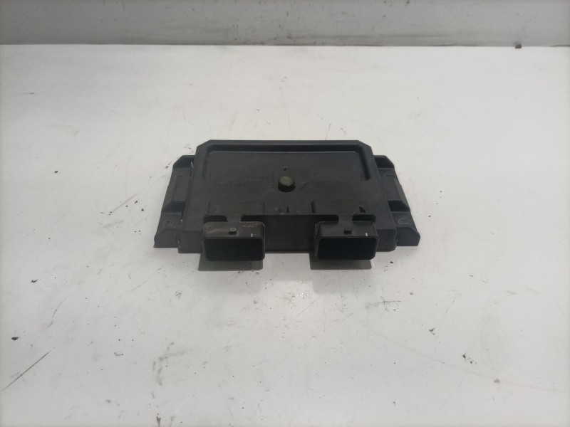 Recambio de centralita motor uce para peugeot 206 berlina xr referencia OEM IAM 9640899880  