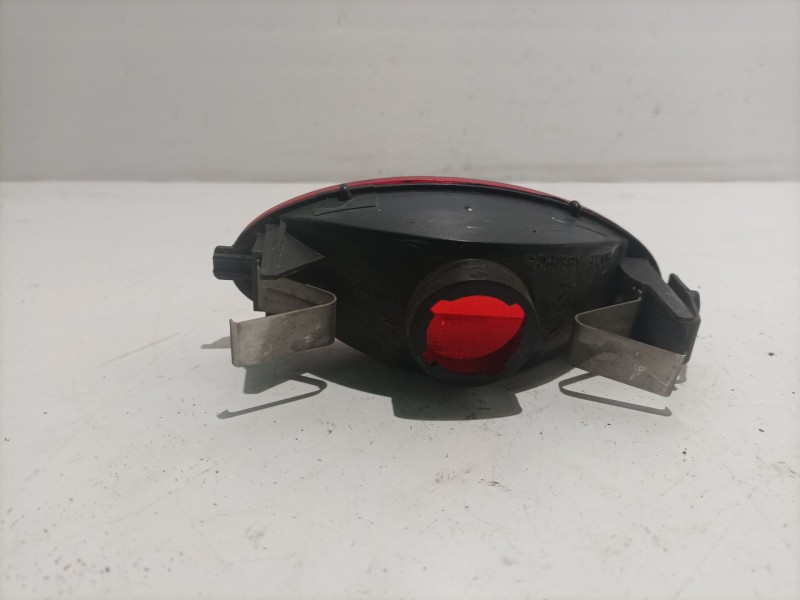 Recambio de piloto trasero central para peugeot 206 berlina 1.9 diesel referencia OEM IAM 451062  