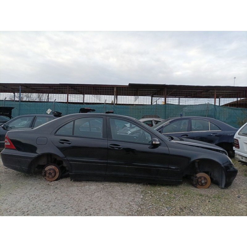 mercedes clase c (w203) berlina del año 2004
