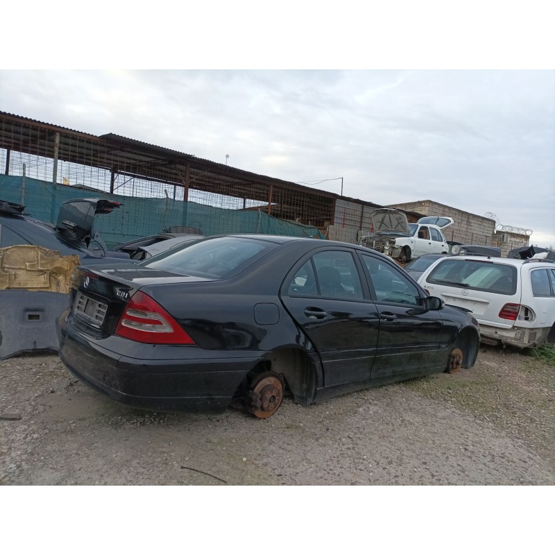mercedes clase c (w203) berlina del año 2004