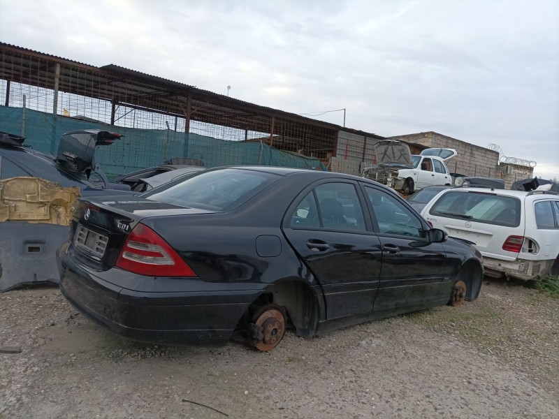 mercedes clase c (w203) berlina del año 2004