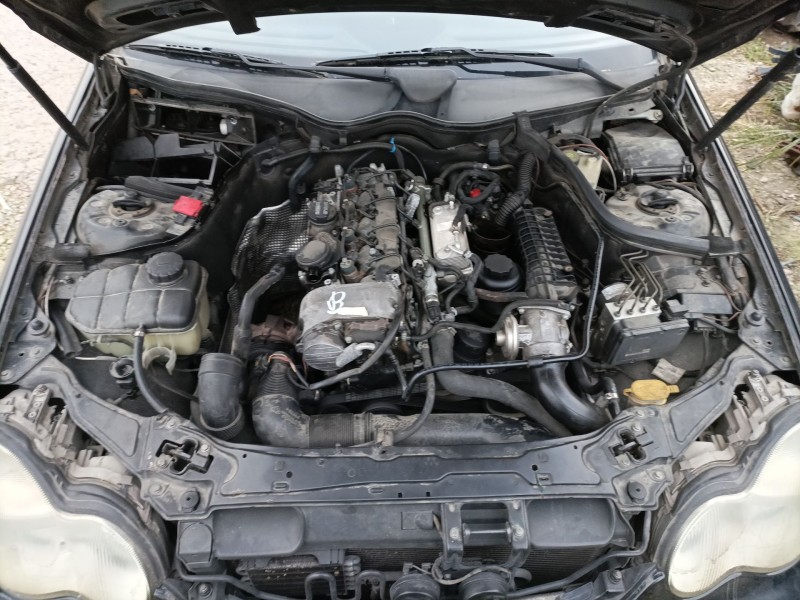 mercedes clase c (w203) berlina del año 2004