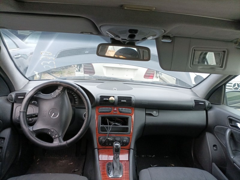 mercedes clase c (w203) berlina del año 2004