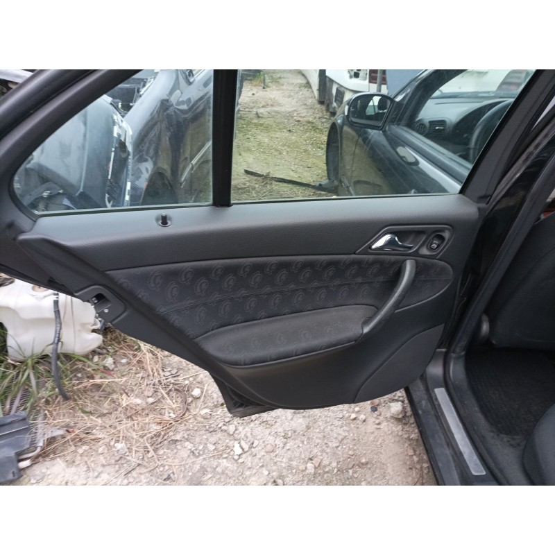 mercedes clase c (w203) berlina del año 2004