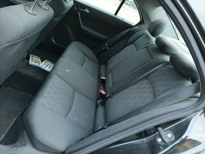 mercedes clase c (w203) berlina del año 2004