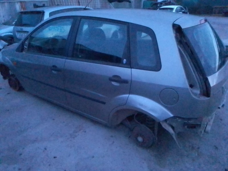 ford fiesta (cbk) del año 2003