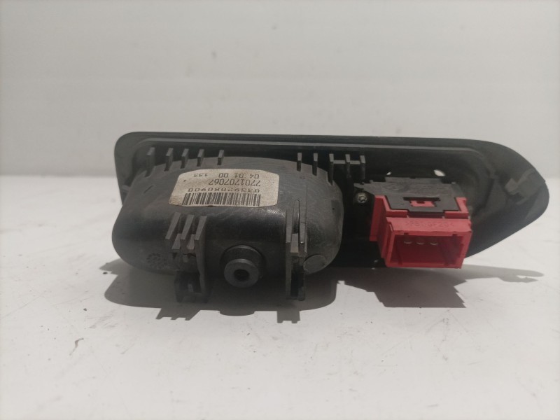 Recambio de mando elevalunas trasero derecho para renault laguna (b56) 1.9 dci diesel cat referencia OEM IAM 7701707067  