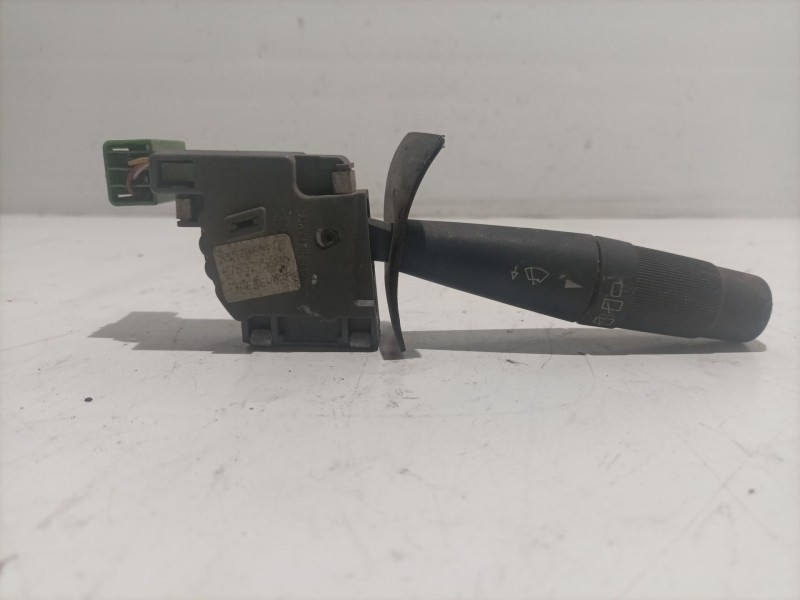 Recambio de mando limpia para peugeot 205 berlina referencia OEM IAM   