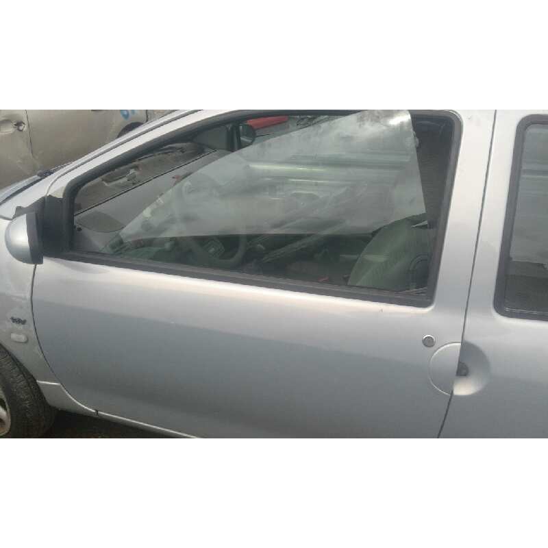 Recambio de puerta delantera izquierda para renault twingo (co6) 1.2 privilege (c068/6c/6d) referencia OEM IAM 7751472897  