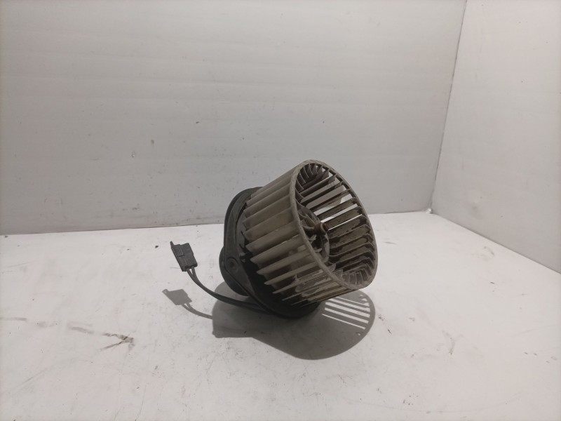 Recambio de ventilador calefaccion para jeep cherokee (xj) referencia OEM IAM 8956000174  