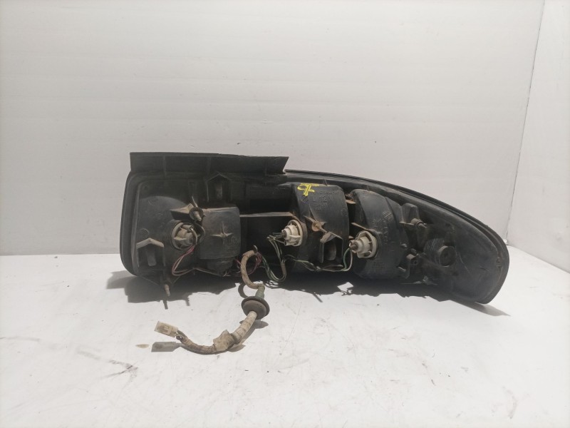 Recambio de piloto trasero derecho para toyota corolla referencia OEM IAM   