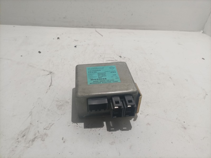 Recambio de modulo electronico para renault clio ii fase ii (b/cb0) referencia OEM IAM 8200222352  