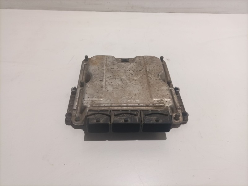 Recambio de centralita motor uce para renault laguna (b56) referencia OEM IAM 7700105952  0281001766