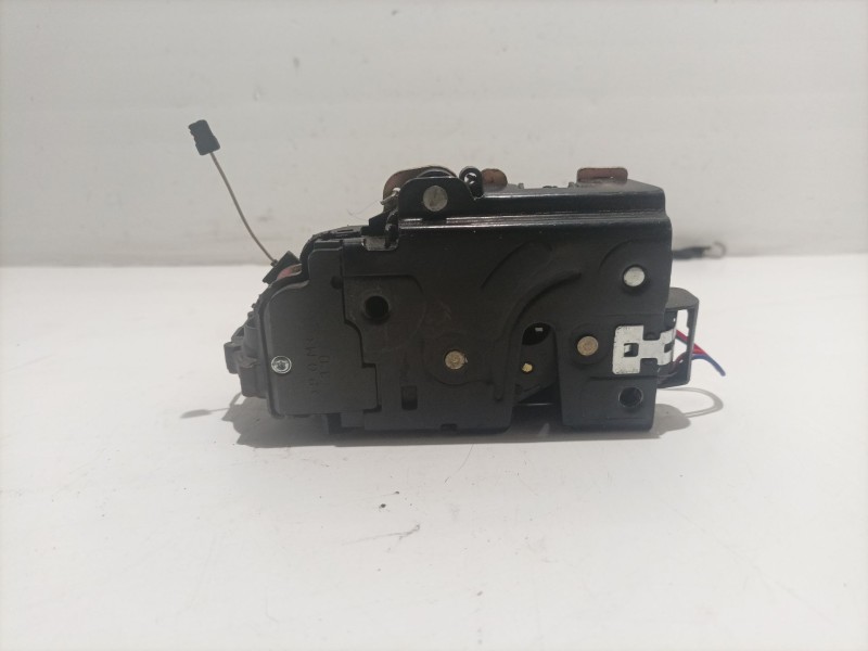 Recambio de cerradura puerta delantera derecha para seat leon (1m1) stella referencia OEM IAM 6X1837014H  