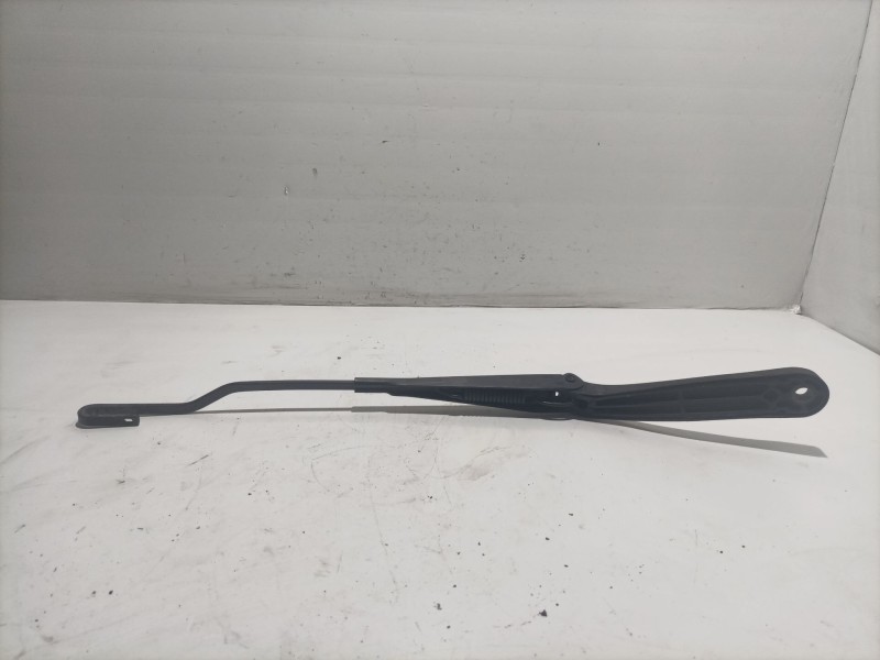 Recambio de brazo limpia delantero izquierdo para mercedes clase c (w203) berlina referencia OEM IAM A2038200544  