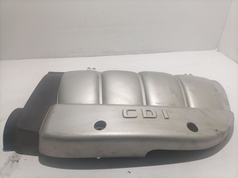 Recambio de tapa motor para mercedes clase c (w203) berlina referencia OEM IAM A6110101167  