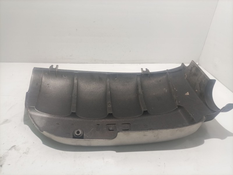 Recambio de tapa motor para mercedes clase c (w203) berlina referencia OEM IAM A6110101167  