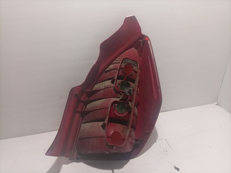 Recambio de piloto trasero izquierdo para citroen c2 referencia OEM IAM   