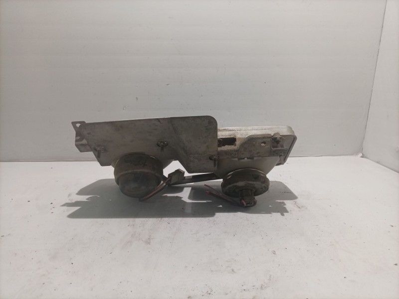 Recambio de faro antiniebla izquierdo para nissan vanette (c 220) 2.0 diesel referencia OEM IAM 301121760  