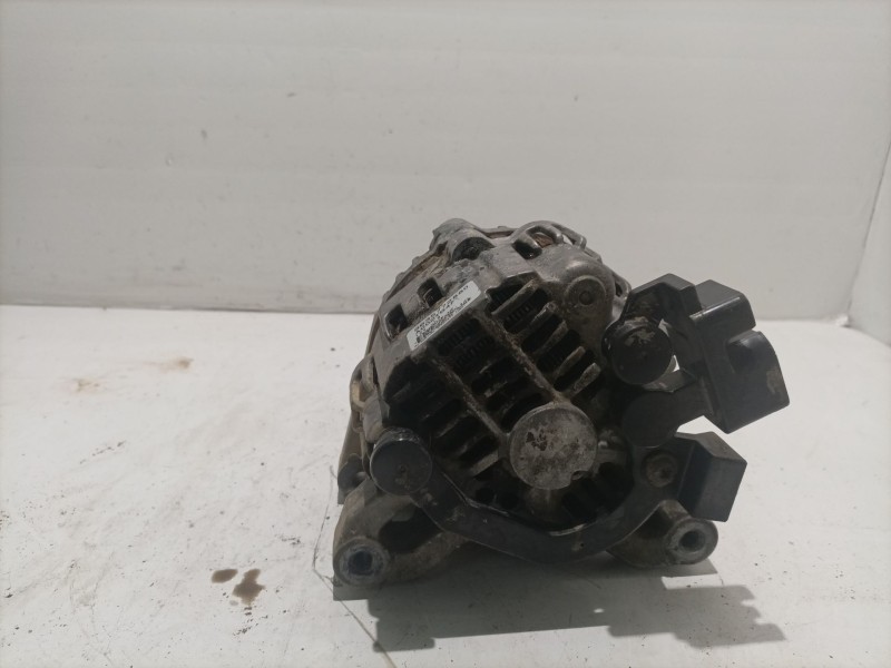 Recambio de alternador para nissan vanette (c 220) 2.0 diesel referencia OEM IAM 171028  