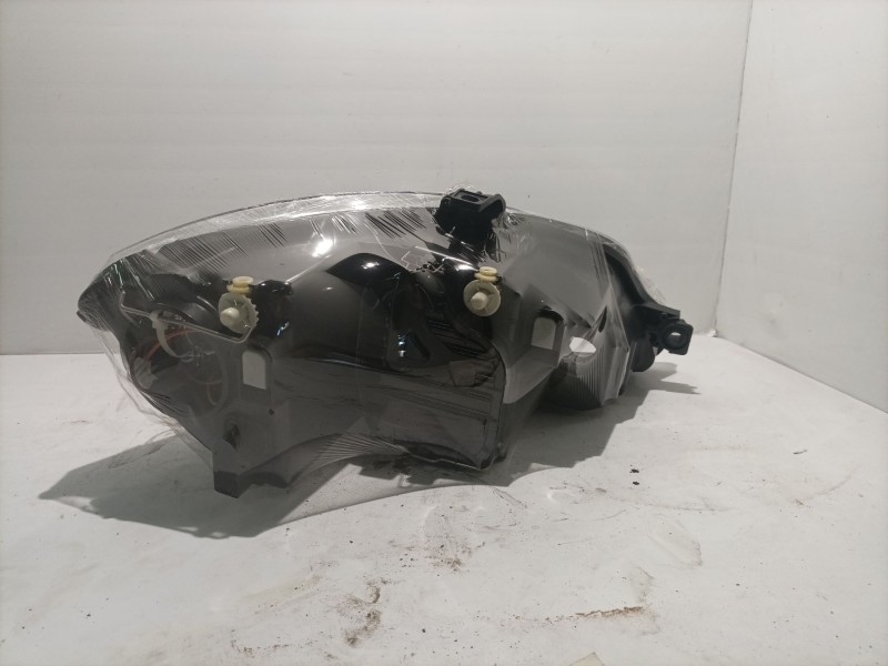 Recambio de faro izquierdo para seat toledo (5p2) referencia OEM IAM 11854301  