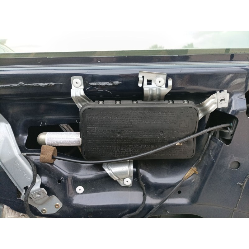 Recambio de airbag lateral delantero derecho para mercedes clase c (w203) berlina referencia OEM IAM A2038602605  