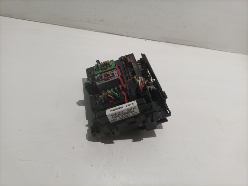 Recambio de caja bsm para citroen xsara berlina 1.6i 16v sx referencia OEM IAM 9646405280  