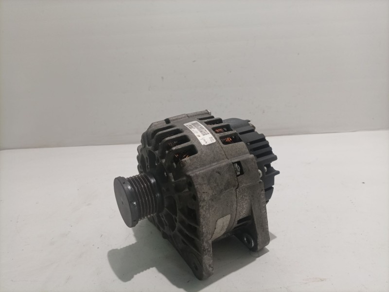 Recambio de alternador para renault laguna (b56) referencia OEM IAM 7700424582  