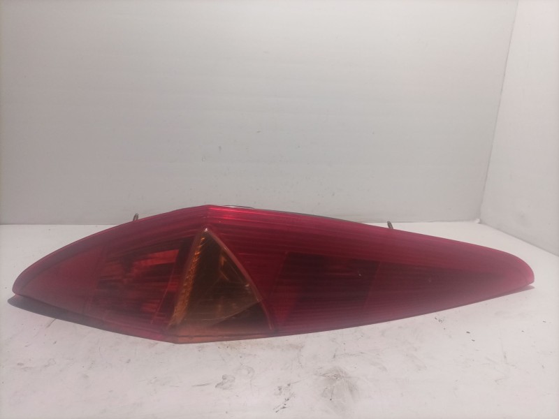 Recambio de piloto trasero izquierdo para fiat punto berlina (188) referencia OEM IAM   