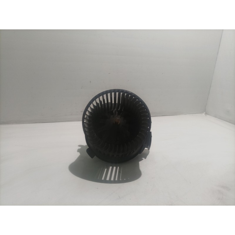 Recambio de ventilador calefaccion para peugeot 206 berlina xr referencia OEM IAM 5576701  