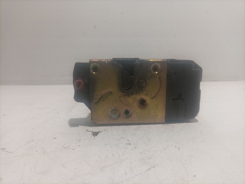 Recambio de cerradura puerta trasera derecha para peugeot 206 berlina xr referencia OEM IAM 633854  