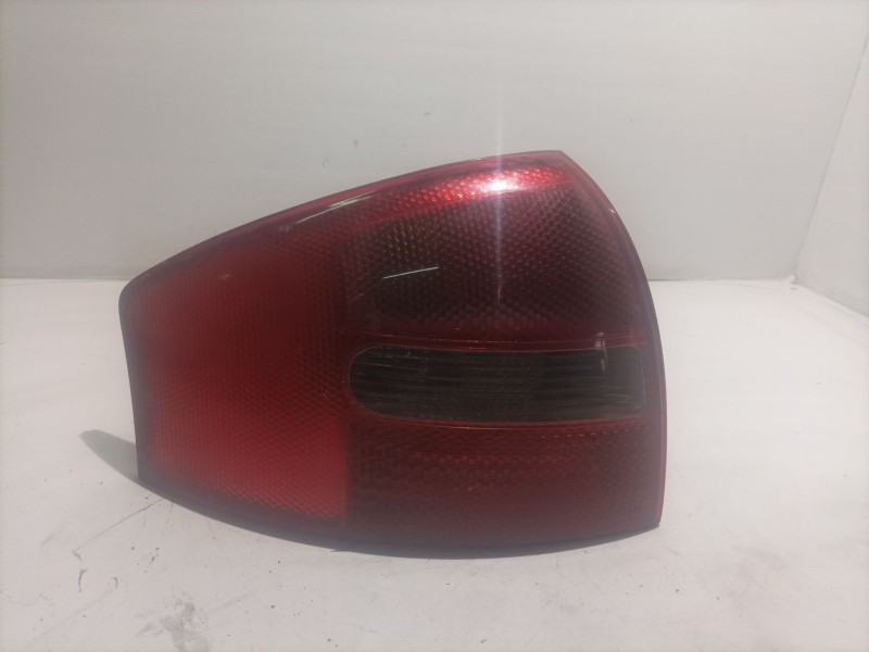 Recambio de piloto trasero izquierdo para audi a6 berlina (4b2) 1.8 t referencia OEM IAM 4B5945095  