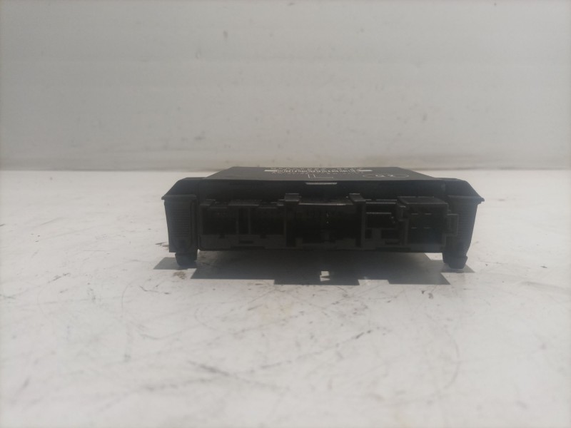 Recambio de centralita cierre para mercedes clase c (w203) berlina referencia OEM IAM 2038202185 TEMIC 