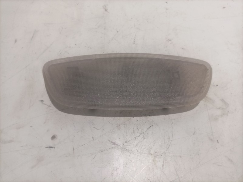 Recambio de luz interior para mercedes clase c (w203) berlina referencia OEM IAM 2108203401  