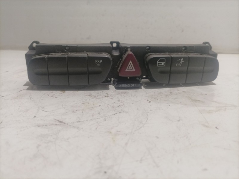 Recambio de warning para mercedes clase c (w203) berlina referencia OEM IAM 2038214658 3306010200 20839937001