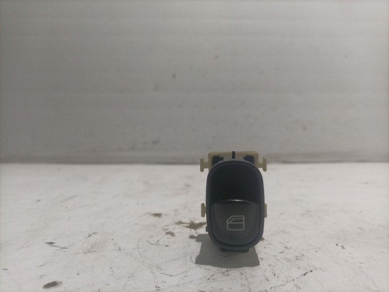 Recambio de mando elevalunas trasero izquierdo para mercedes clase c (w203) berlina referencia OEM IAM A2038200210 501807 SWF