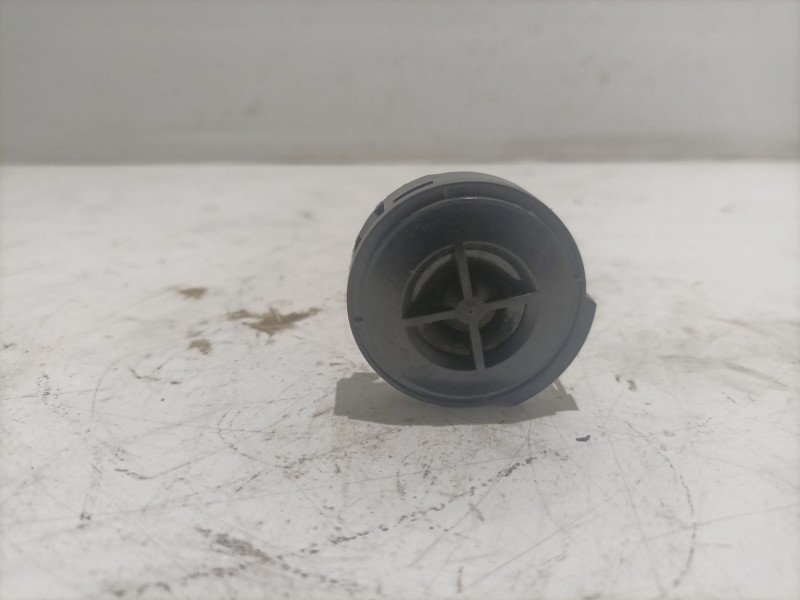 Recambio de altavoz para mercedes clase c (w203) berlina referencia OEM IAM A2038204102  