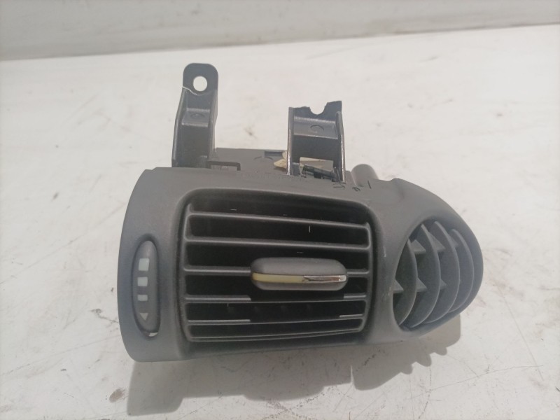 Recambio de aireador calefaccion para mercedes clase c (w203) berlina referencia OEM IAM 2038300154  