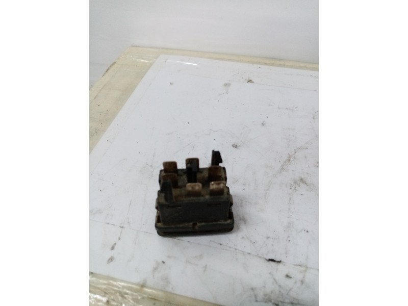 Recambio de mando elevalunas delantero izquierdo para  referencia OEM IAM   