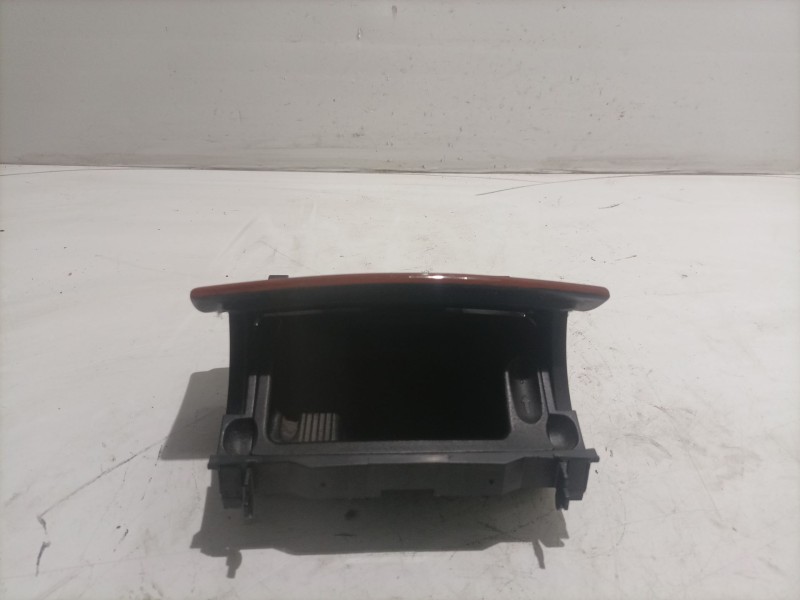 Recambio de cenicero para mercedes clase c (w203) berlina referencia OEM IAM A2036800852  